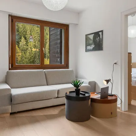 Crans-montana - Ski-in & Ski-out, 4 Pers Apartment *