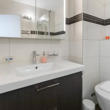 Crans-montana - Ski-in & Ski-out, 4 Pers Apartment *