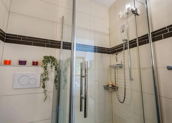 - Ski-in & Ski-out, 4 Pers كرانز مونتانا